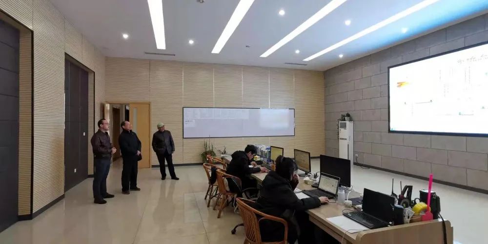 華中科技大學(xué)陳良才教授應(yīng)邀到訪集團進行技術(shù)交流座談
